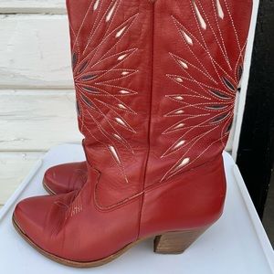 Red Dingo cowboy boots